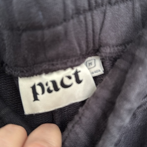 Pact Sweatpants wide leg cropped NWOT - Picture 2 of 4